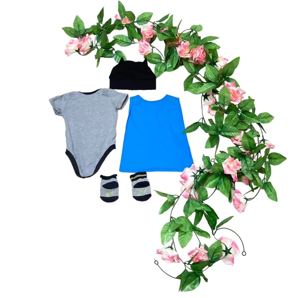 Preloved Baby Boy's Batman Outfit - Perfect for Little Superheroes, 0-6 Months - Picture 6 of 13